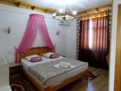 Nazira - 90