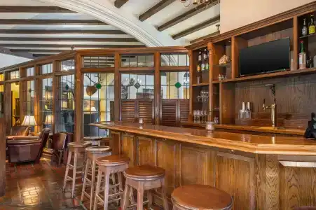 Best Western Premier Mariemont Inn - 22
