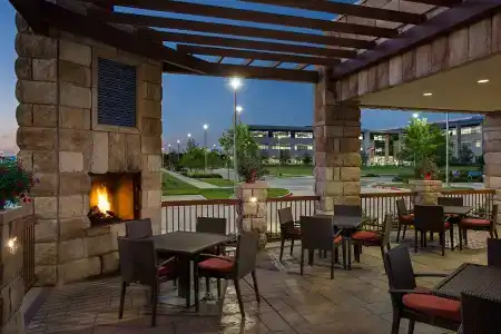 Hyatt Place Dfw - 21