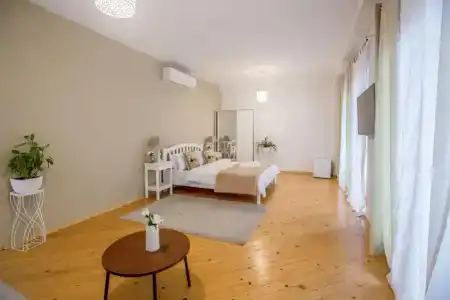 Greeting Inn - 57