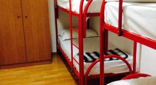 Two Ducks Hostel - 14