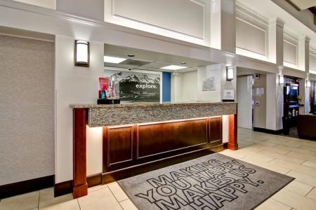 Hampton Inn & Suites by Hilton-Airport - 0