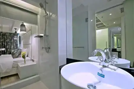 Sukhumvit Suites - 28