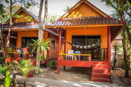 Lanta Pearl Beach Resort - 95