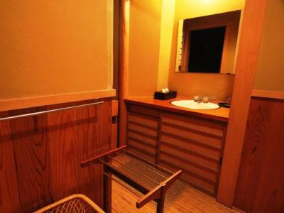 Momoyama - 17