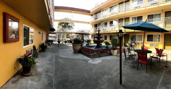 Imperial Inn - 11