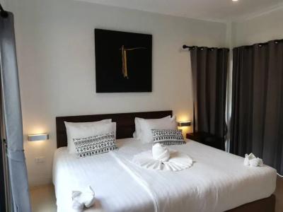 Limelight Village - 41