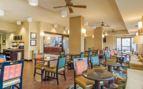 Hampton Inn Dallas-Irving-Las Colinas - 32