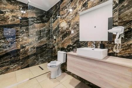 Bamboo Suites Boutique - 6