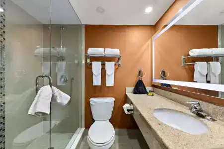 Best Western Plus North York & Suites - 8