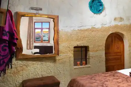 Romantic Cave - 76