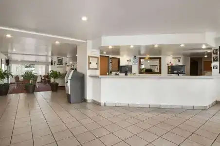 Super 8 by Wyndham Austin North/University Area - 0