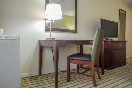 Quality Inn - 38