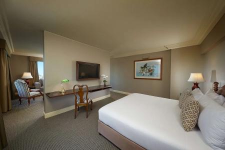 Stamford Plaza - 108