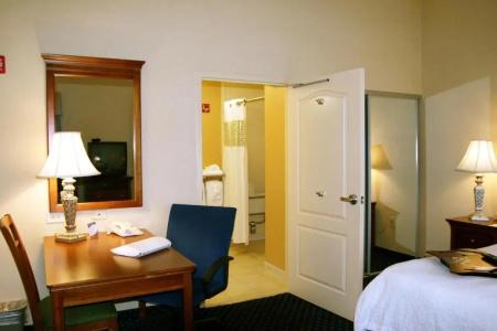 Hampton Inn and Suites South - 34