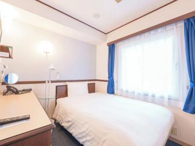 Toyoko Inn Shin-Osaka-eki Higashi-guchi - 62