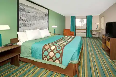 Super 8 by Wyndham Denver Stapleton - 23