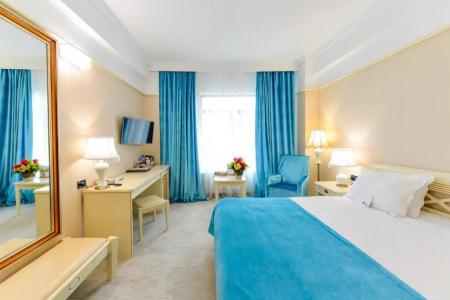 Phoenicia Grand - 55