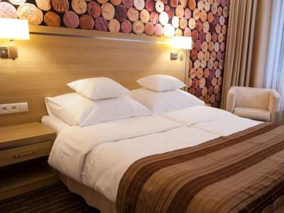 Grape Town -, Spa, Sport, Bowling, Squash, Restaurant - 4
