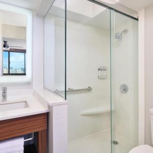 Holiday Inn Express Waikiki, An Ihg - 47