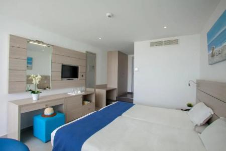 Limanaki Beach & Suites - 108
