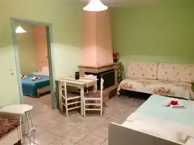 Dioskouroi Apts - 70