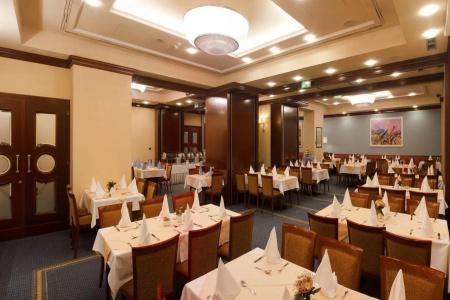Best Western Premier Astoria - 27