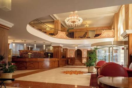 Grand Astoria - 38