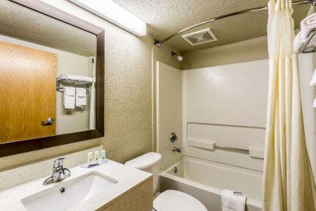 Quality Inn & Suites I-10 - 8