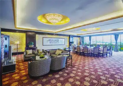 Howard Johnson Pearl Plaza - 17