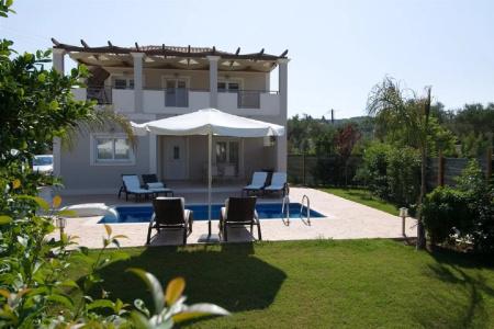 Mamfredas Luxury Resort - 8