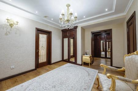 Royal Residence - 143