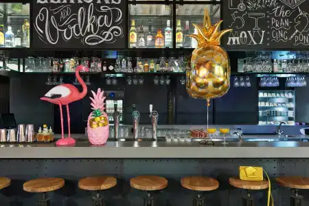 Moxy Amsterdam Houthavens - 8