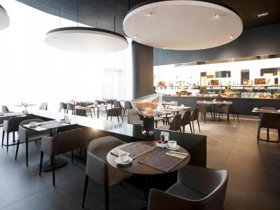 Novotel Basel City - 28