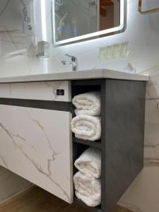 Rias Penthouse Suites - 252