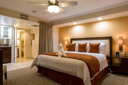 Coronado Beach Resort - 3