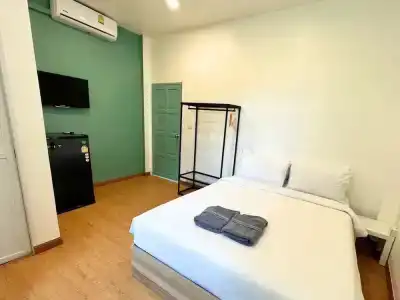 Sleepy Station - 28
