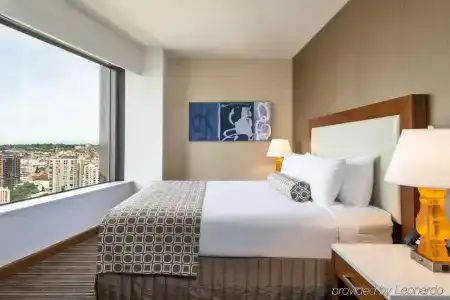 Crowne Plaza Seattle, an IHG - 6