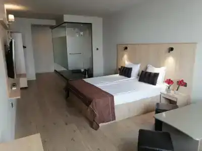 Blvd 7 - 100