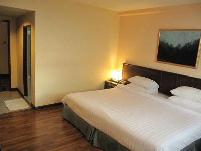 Dusit - 4
