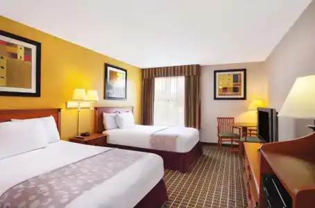 La Quinta Inn by Wyndham Orlando International Drive North - 18