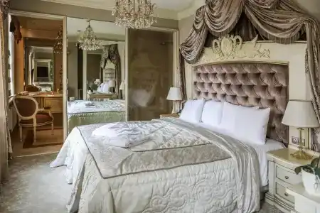 Royal Casino Spa & Resort - 168