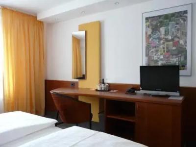 Carlton Astoria - 5