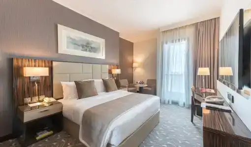 Hawthorn Suites by Wyndham Abu Dhabi City Center - 73