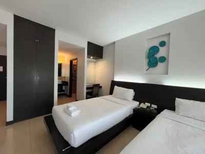 The o Valley Boutique - 44