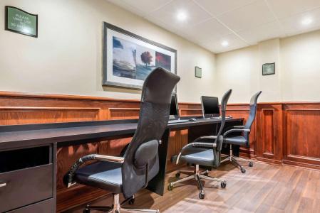 Quality Inn & Suites - 19