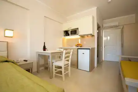 Trefon  and Family Suites - 114