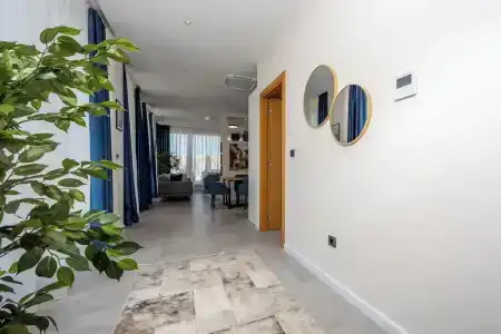 Royal Blue & Residences - 45
