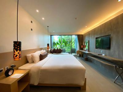 Shangri-La - 4
