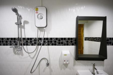 Apinya Resort Bangsaray - 8